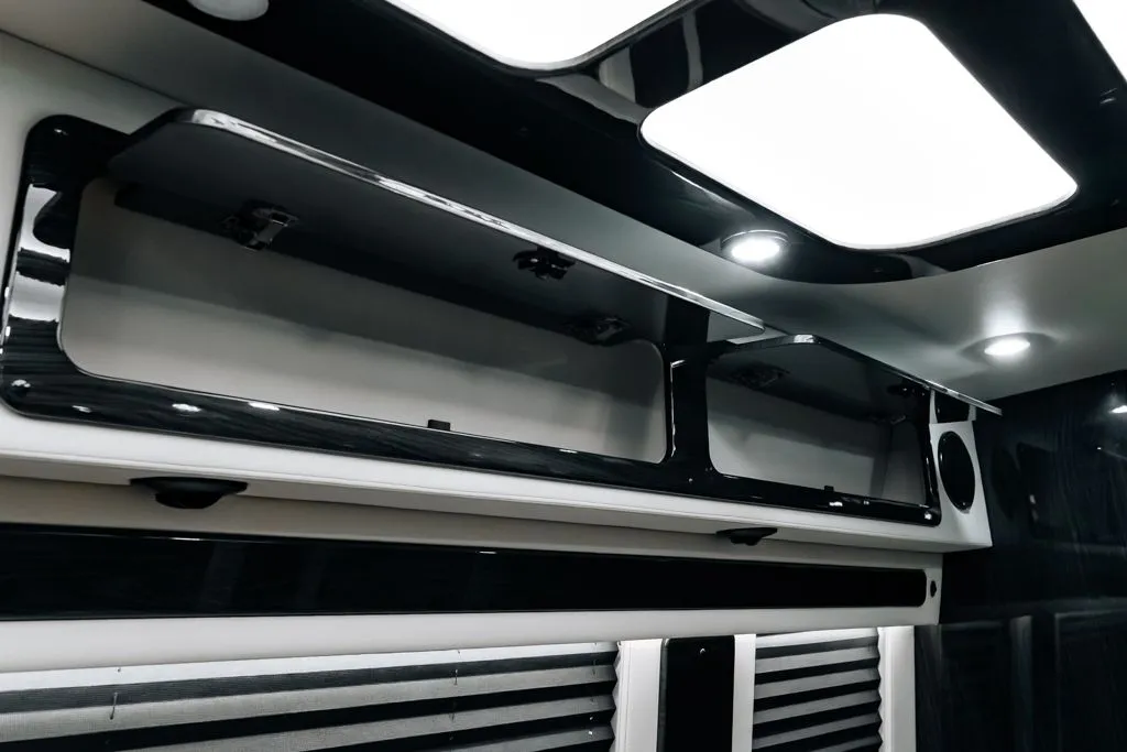 Mercedes-Benz Sprinter photo 48