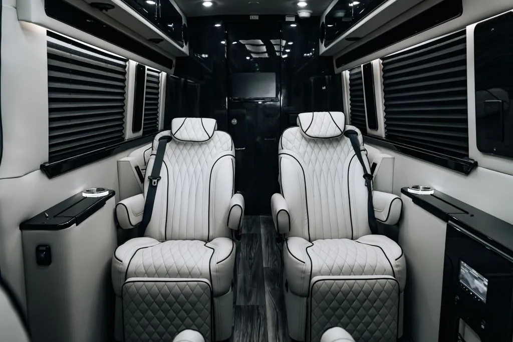 Mercedes-Benz Sprinter photo 28