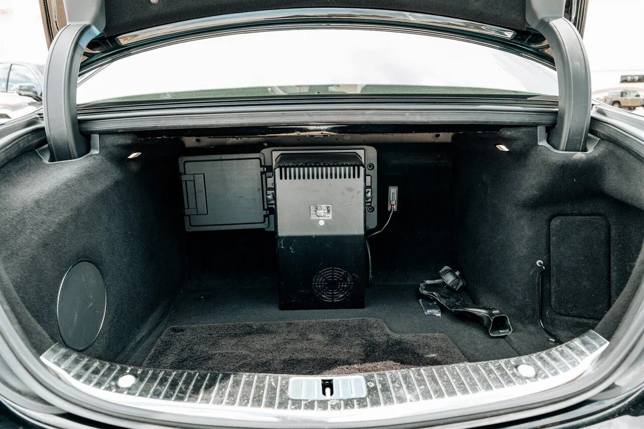 Mercedes-Benz S-Class photo 59