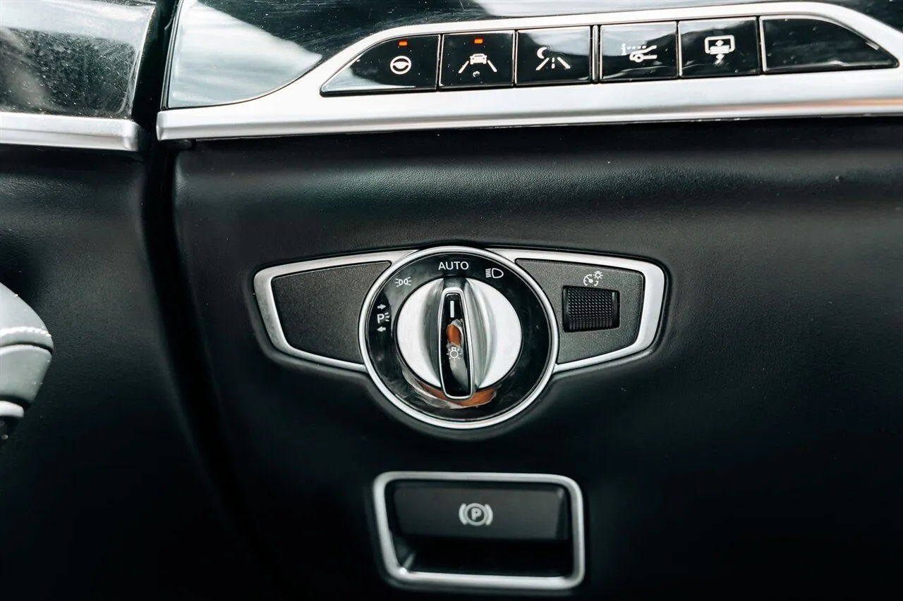 Mercedes-Benz S-Class photo 31