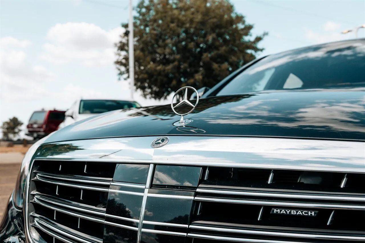 Mercedes-Benz S-Class photo 11