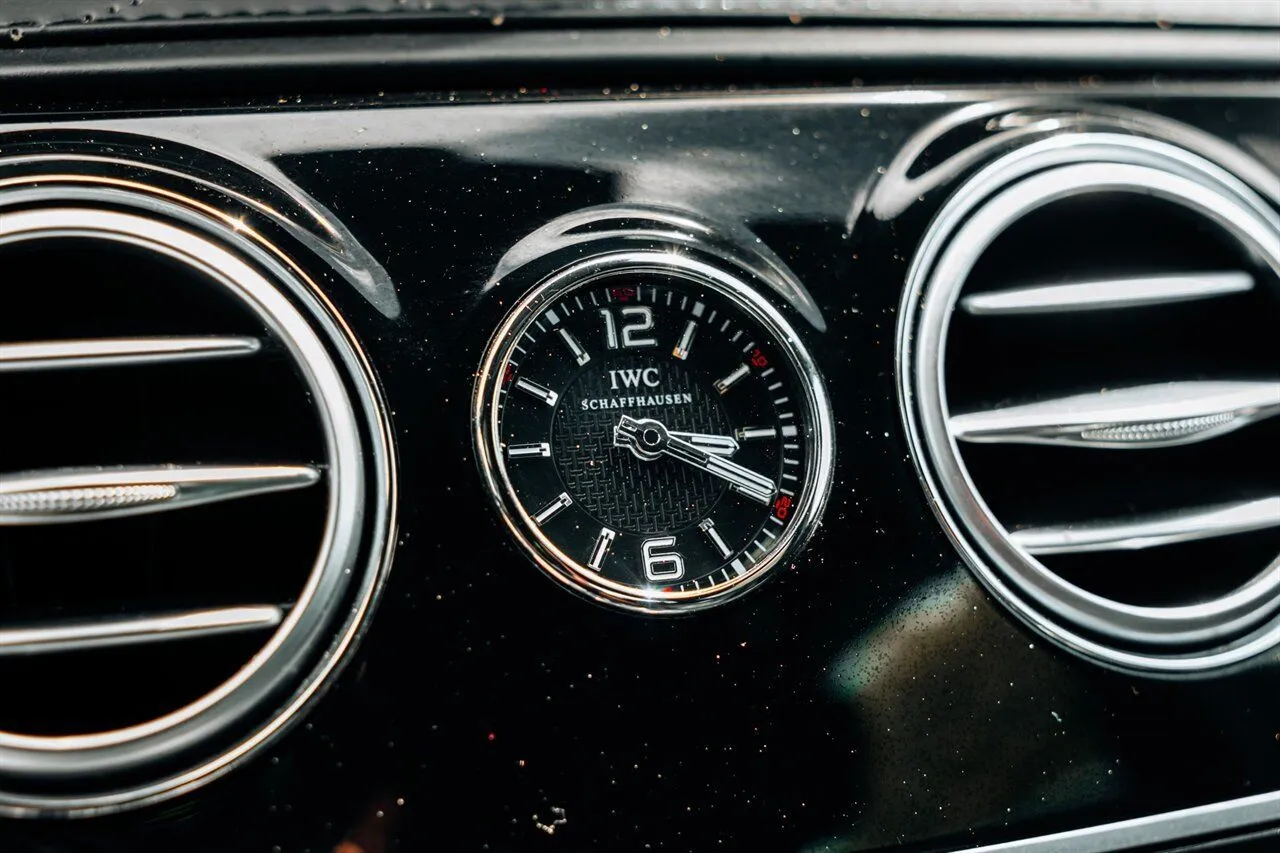 Mercedes-Benz S-Class photo 38