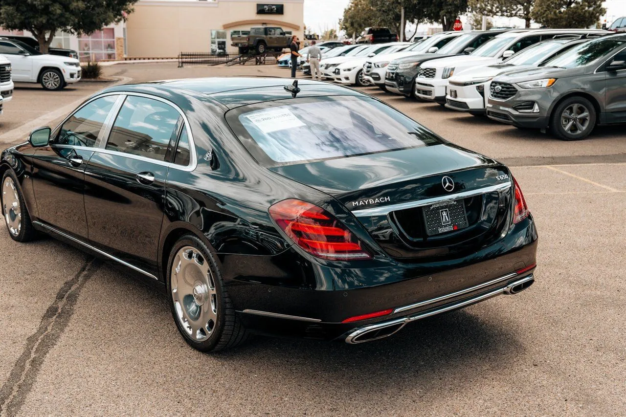 Mercedes-Benz S-Class photo 18