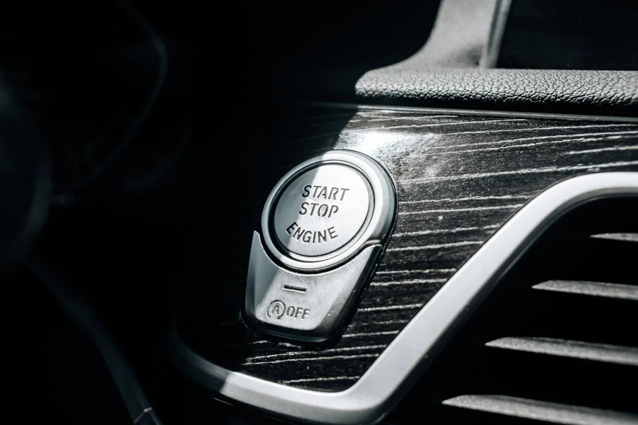 BMW 7 Series photo 30