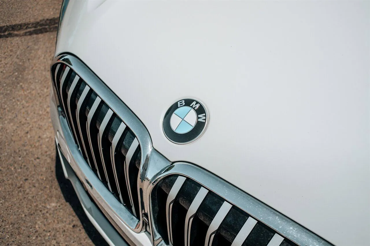 BMW 7 Series photo 10