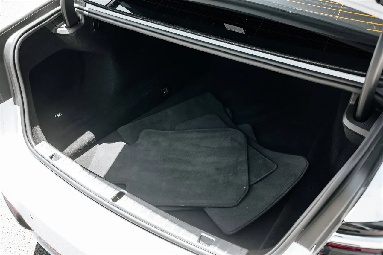 BMW 7 Series photo 44