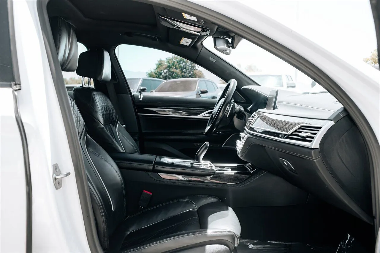BMW 7 Series photo 50