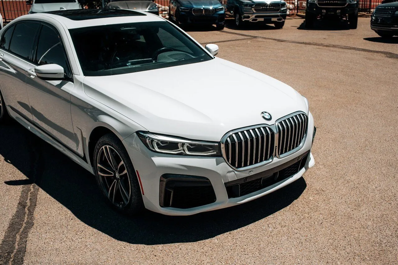 BMW 7 Series photo 12