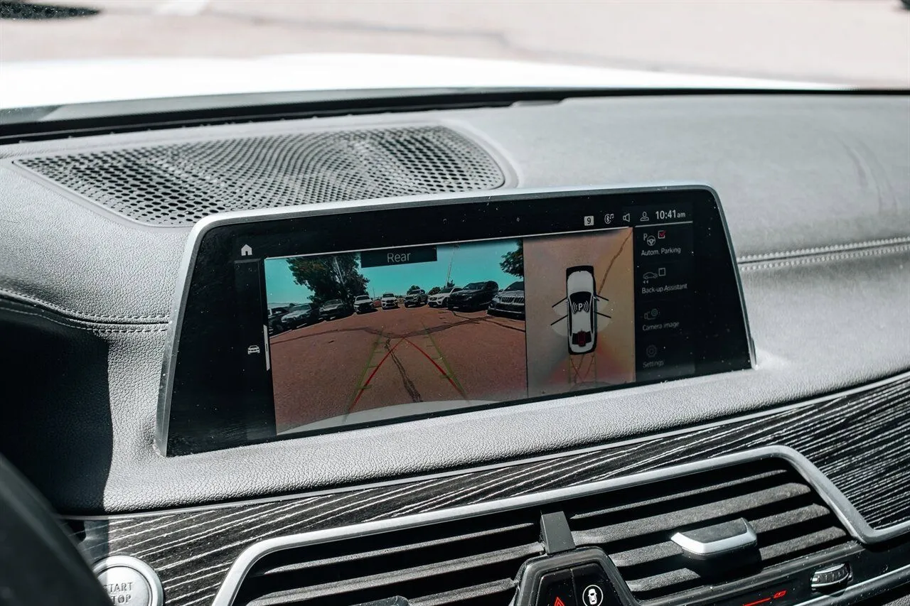 BMW 7 Series photo 31