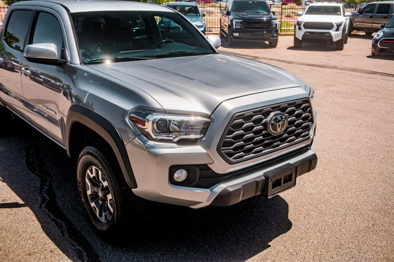 Toyota Tacoma photo 11