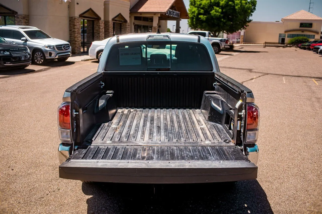 Toyota Tacoma photo 38