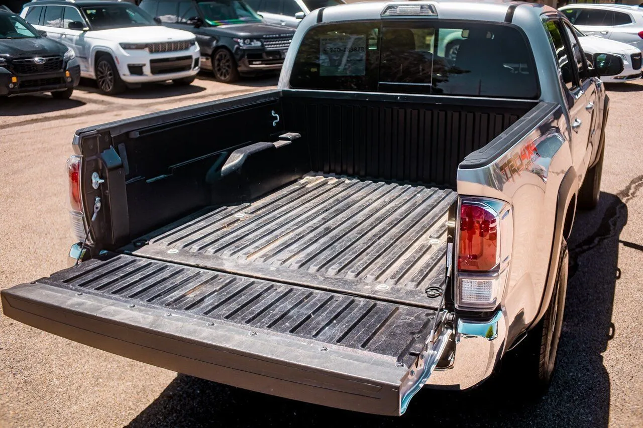 Toyota Tacoma photo 37