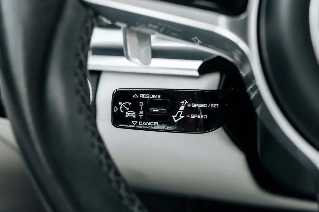 Porsche Panamera photo 27