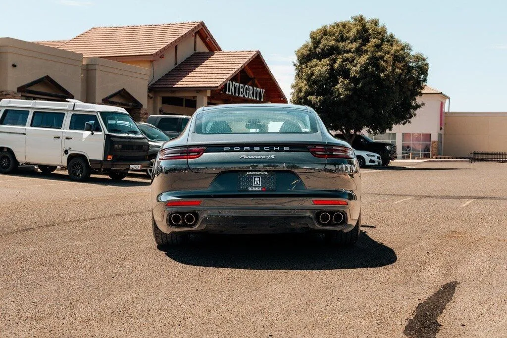 Porsche Panamera photo 6