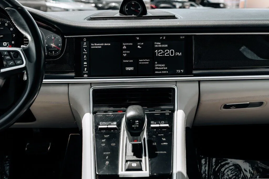 Porsche Panamera photo 24