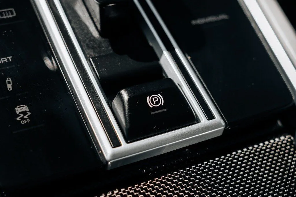 Porsche Panamera photo 38