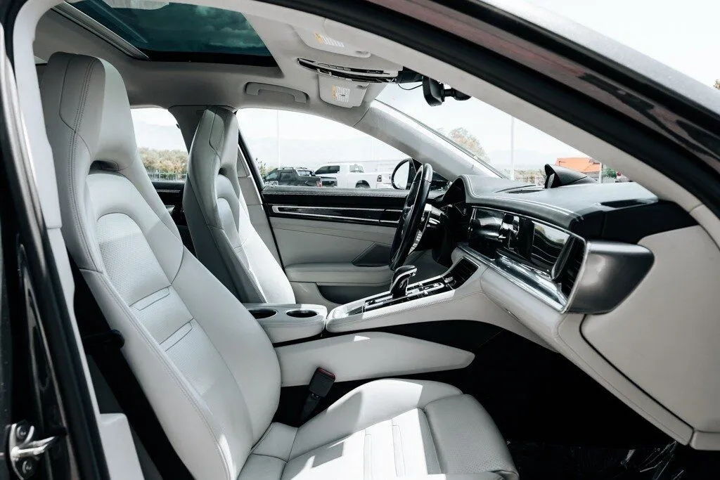 Porsche Panamera photo 58