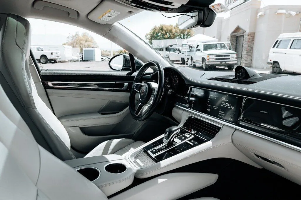 Porsche Panamera photo 57