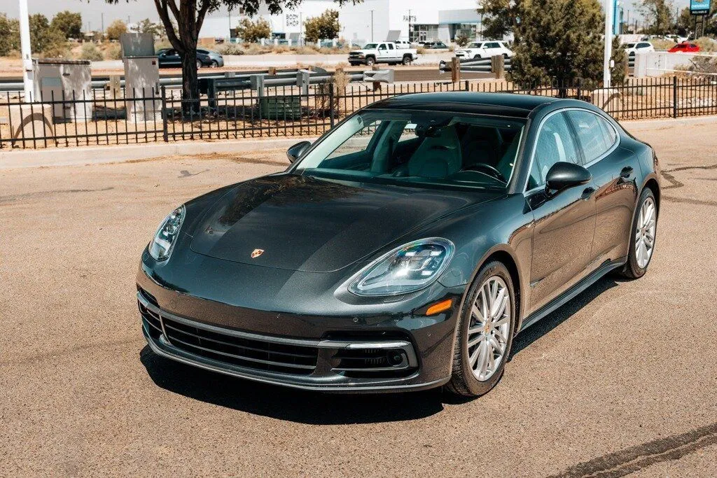 Porsche Panamera photo 12