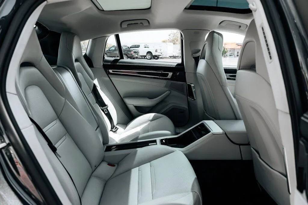 Porsche Panamera photo 55