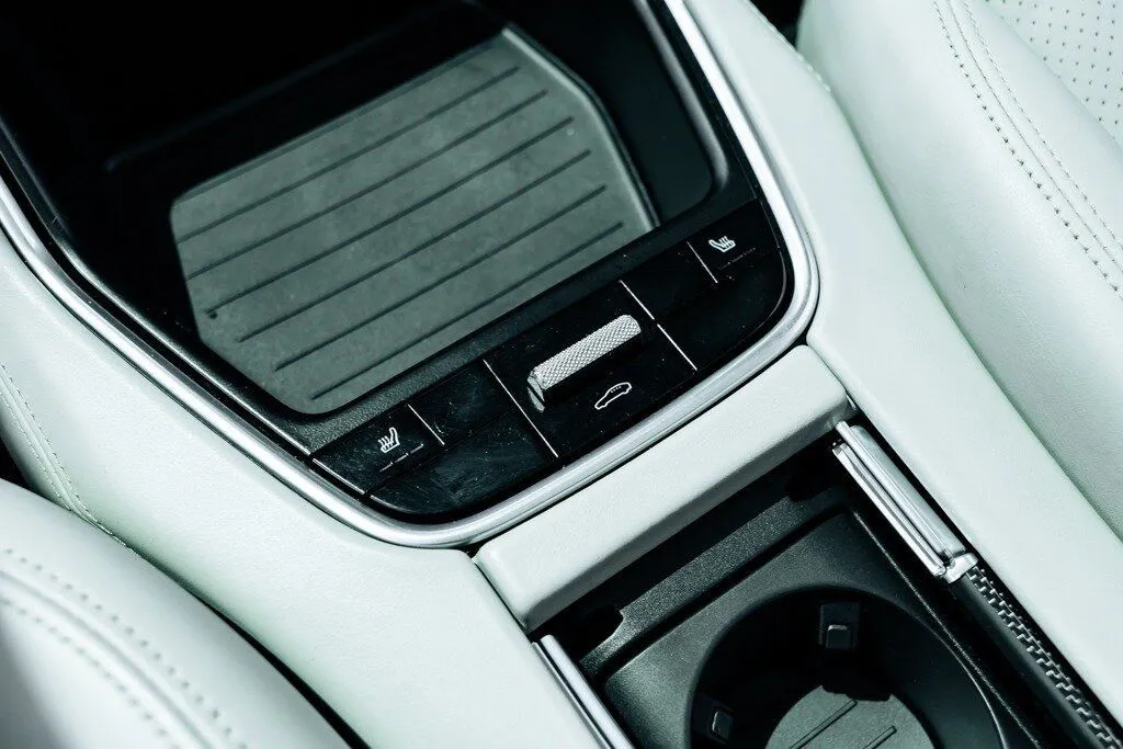 Porsche Panamera photo 48
