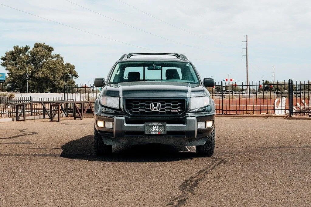 Honda Ridgeline photo 2