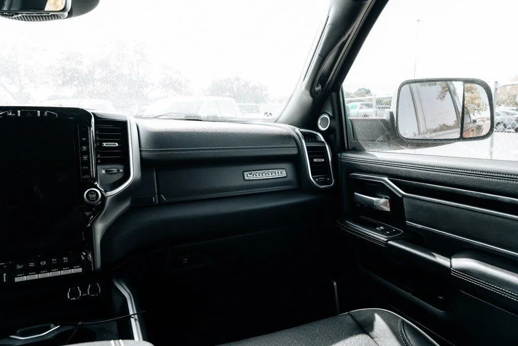 Ram 3500 photo 8