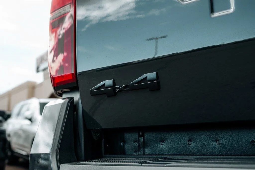 Toyota Tacoma photo 16