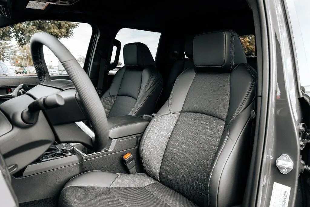 Toyota Tacoma photo 21