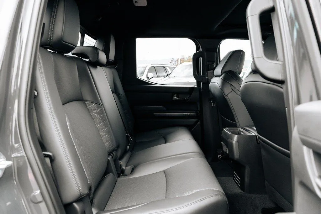 Toyota Tacoma photo 56