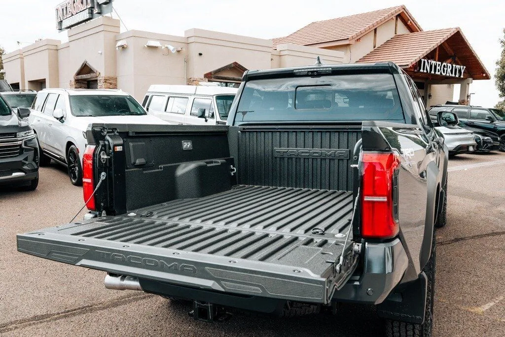 Toyota Tacoma photo 53