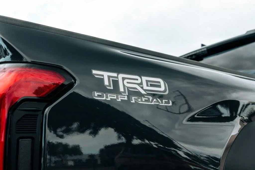 Toyota Tacoma photo 14