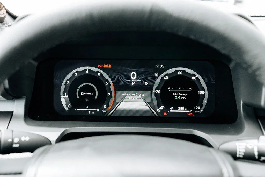 Toyota Tacoma photo 32
