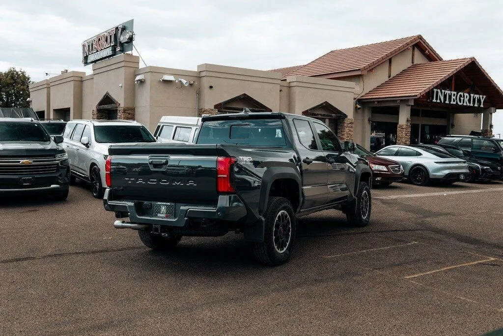 Toyota Tacoma photo 7