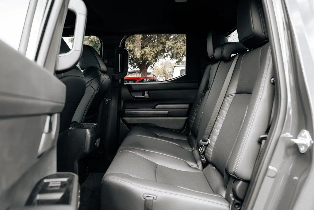 Toyota Tacoma photo 48