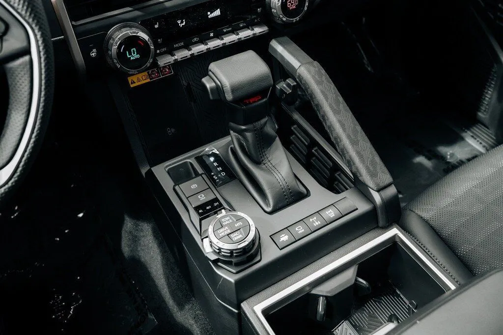 Toyota Tacoma photo 37