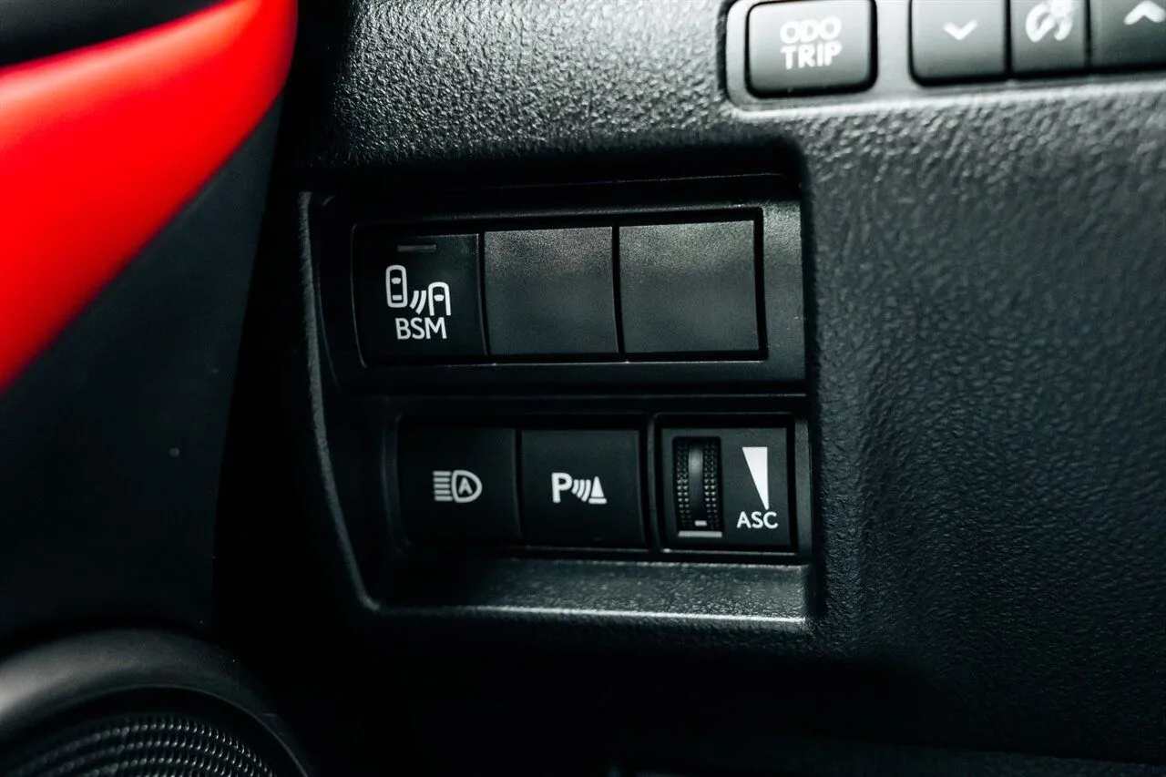 Lexus RC photo 27