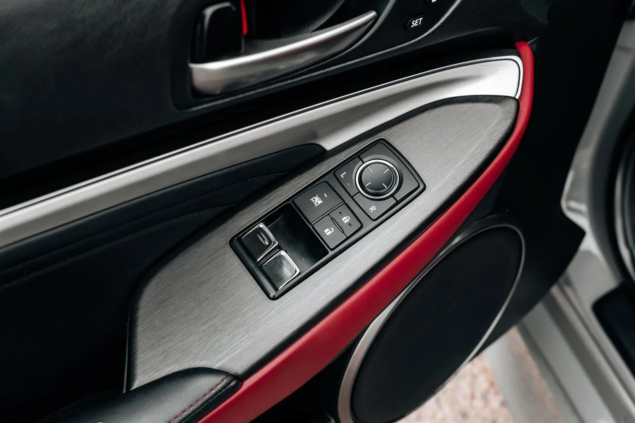 Lexus RC photo 21