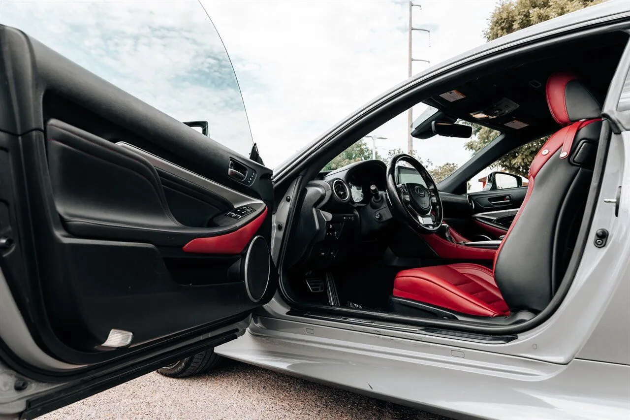 Lexus RC photo 22
