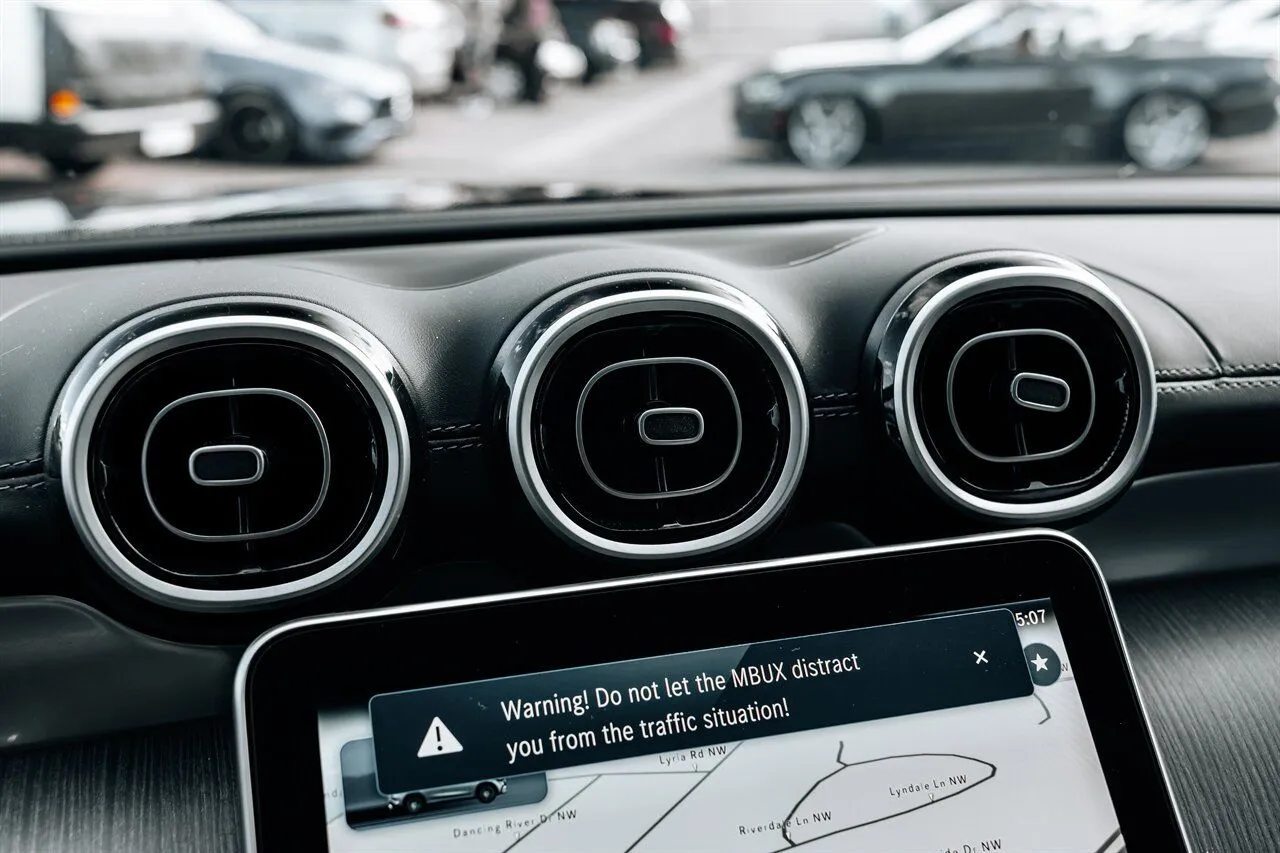 Mercedes-Benz GLC photo 36