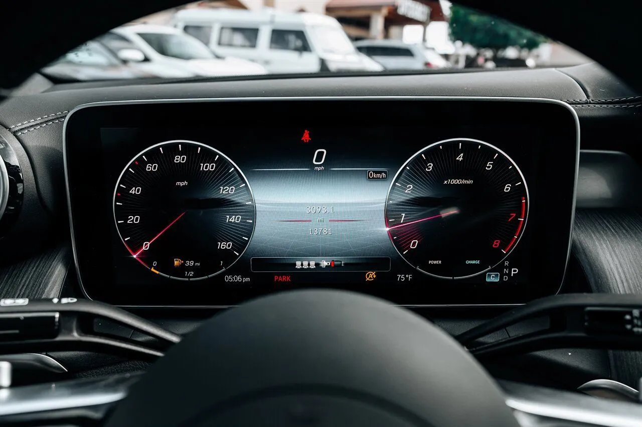 Mercedes-Benz GLC photo 33