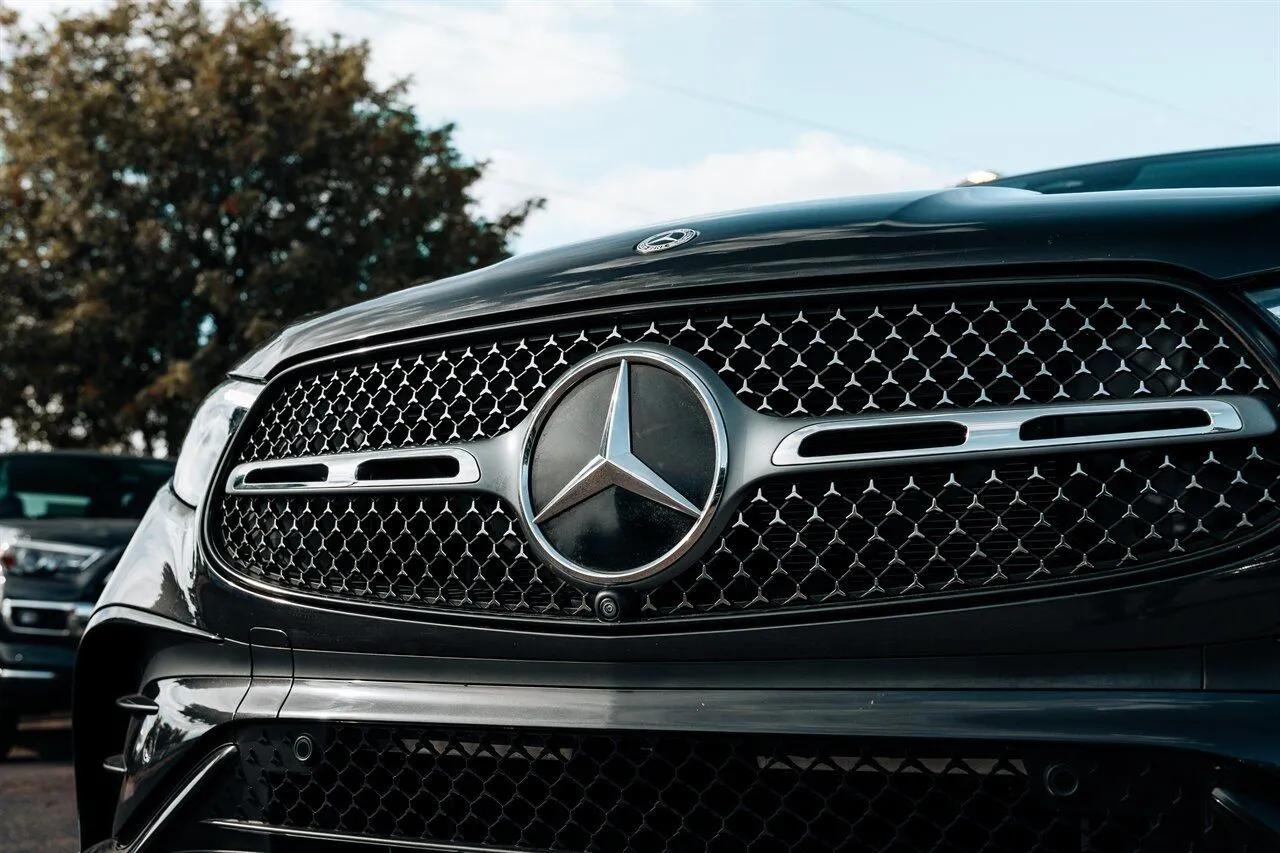 Mercedes-Benz GLC photo 10