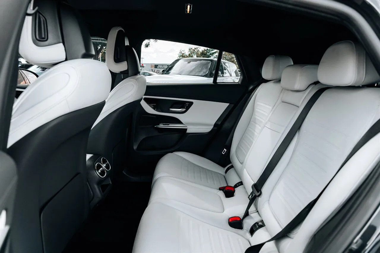 Mercedes-Benz GLC photo 44