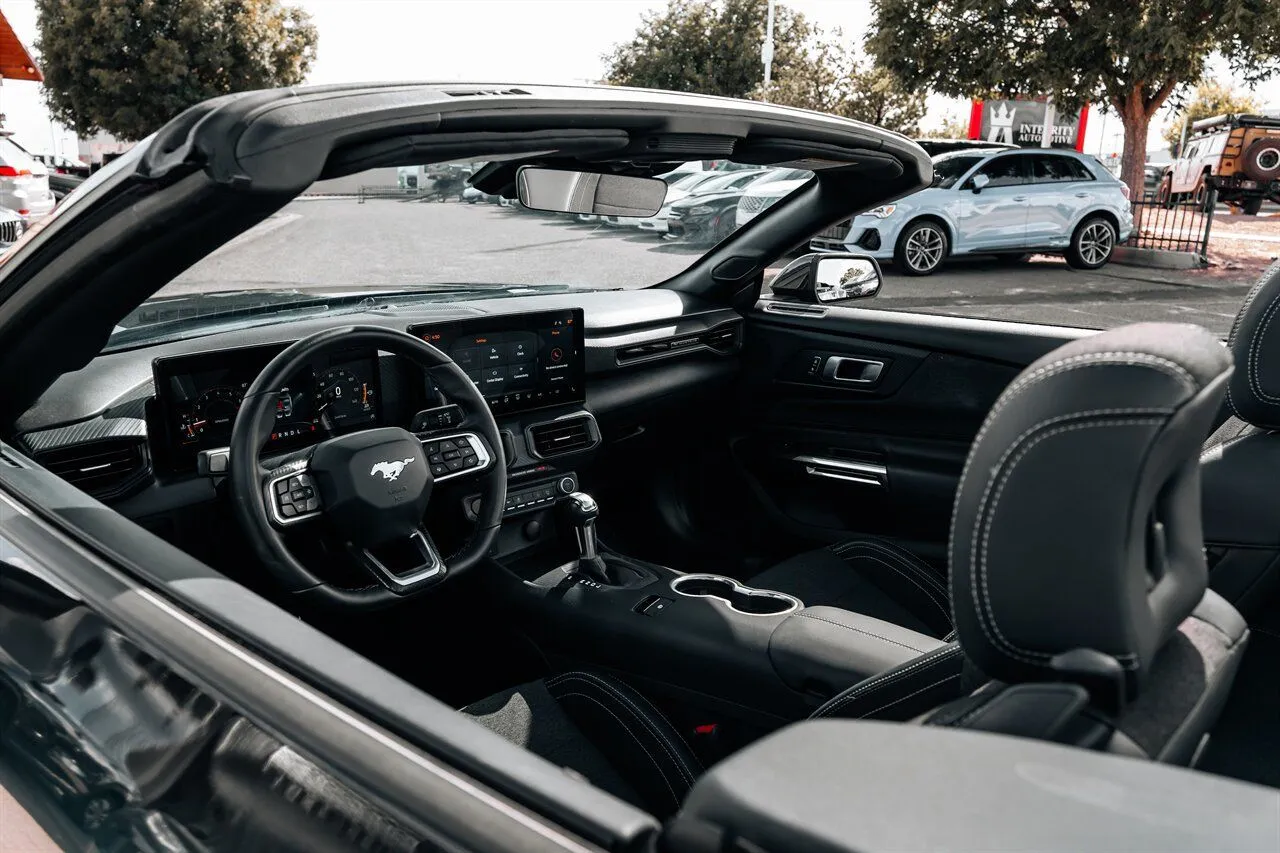Ford Mustang photo 41