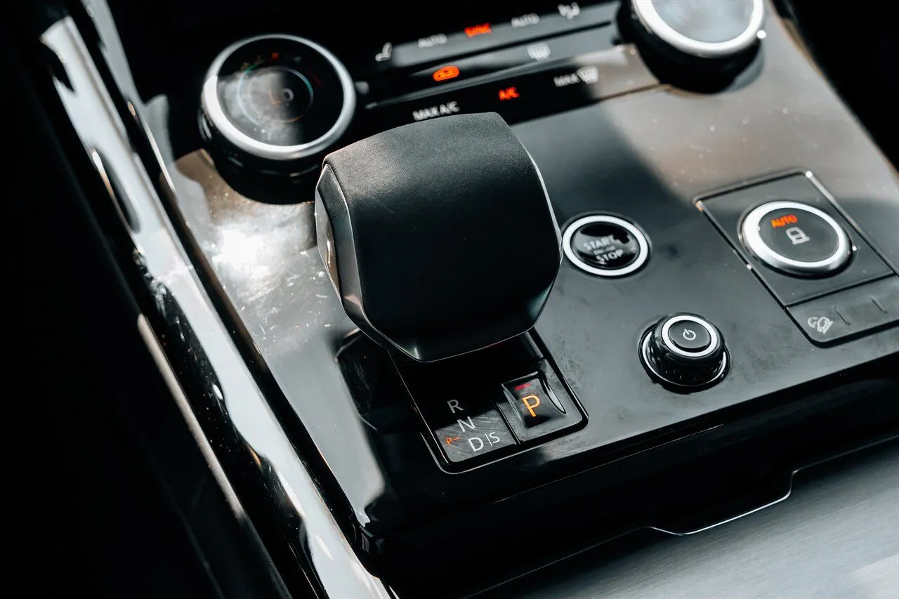Land Rover Range Rover Sport photo 36