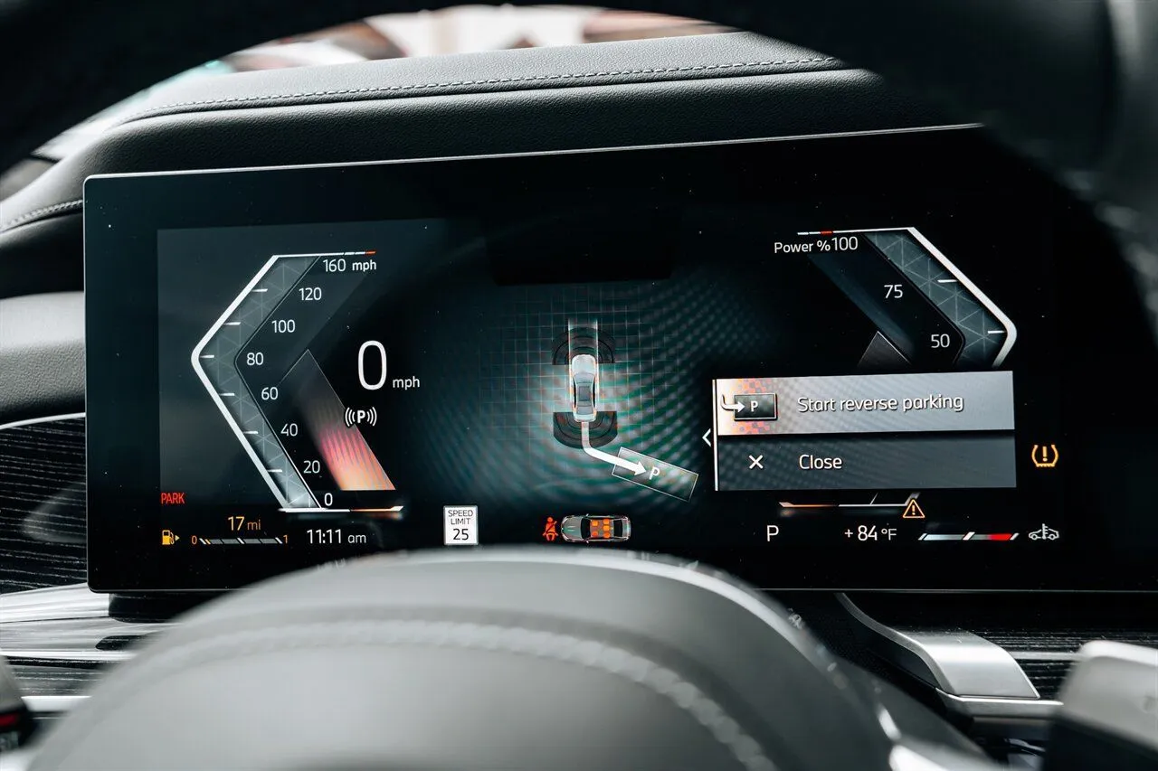 BMW 7 Series photo 32