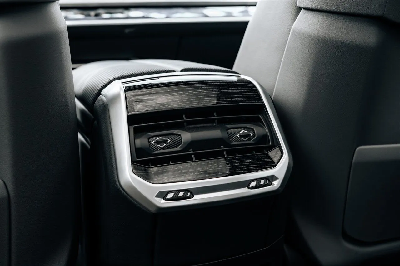 BMW 7 Series photo 46