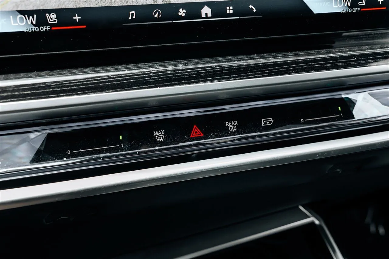 BMW 7 Series photo 36