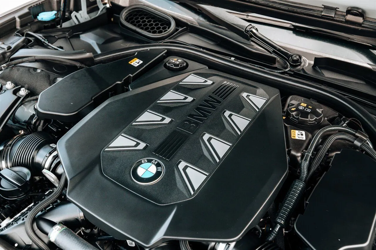 BMW 7 Series photo 60