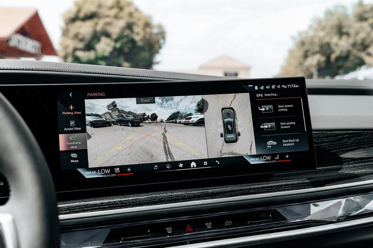 BMW 7 Series photo 35